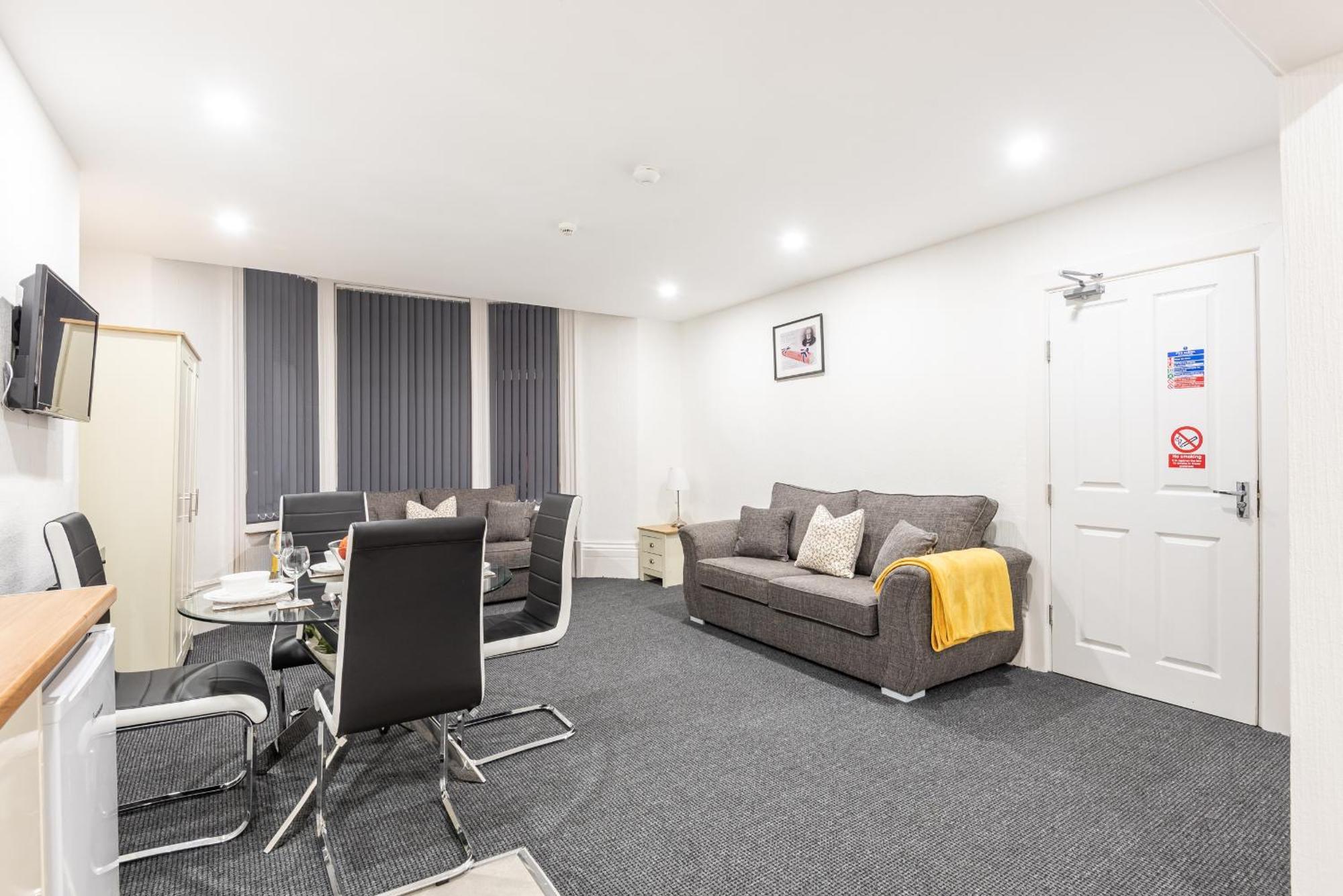 Velvet Coaster Apartments Blackpool Bagian luar foto